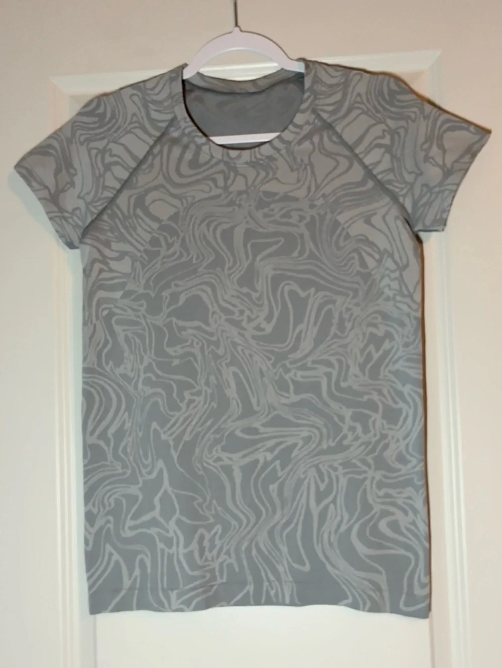 Lululemon Swiftly Tech Short-Sleeve Shirt 2.0 in Marble Mix Rhino Grey / White 8